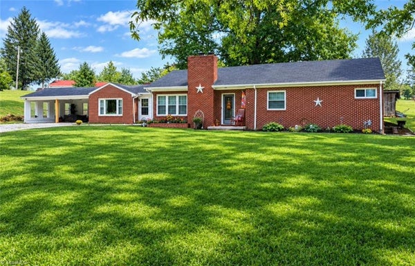 4606 WARDS GAP RD, CANA, VA 24317 - Image bc3db2aa04191b8cb8a5dcfd311aebeb/3173830295