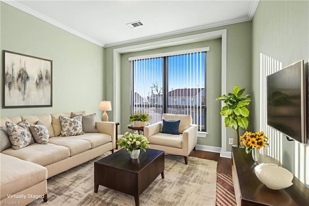 411 Washington Street