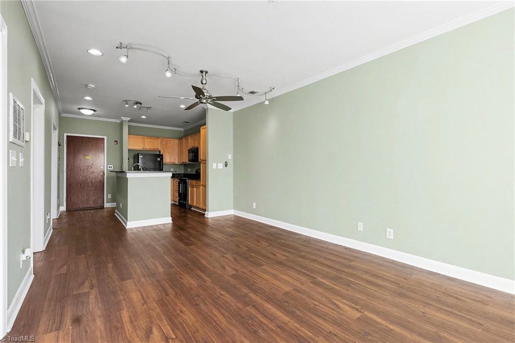 411 Washington Street