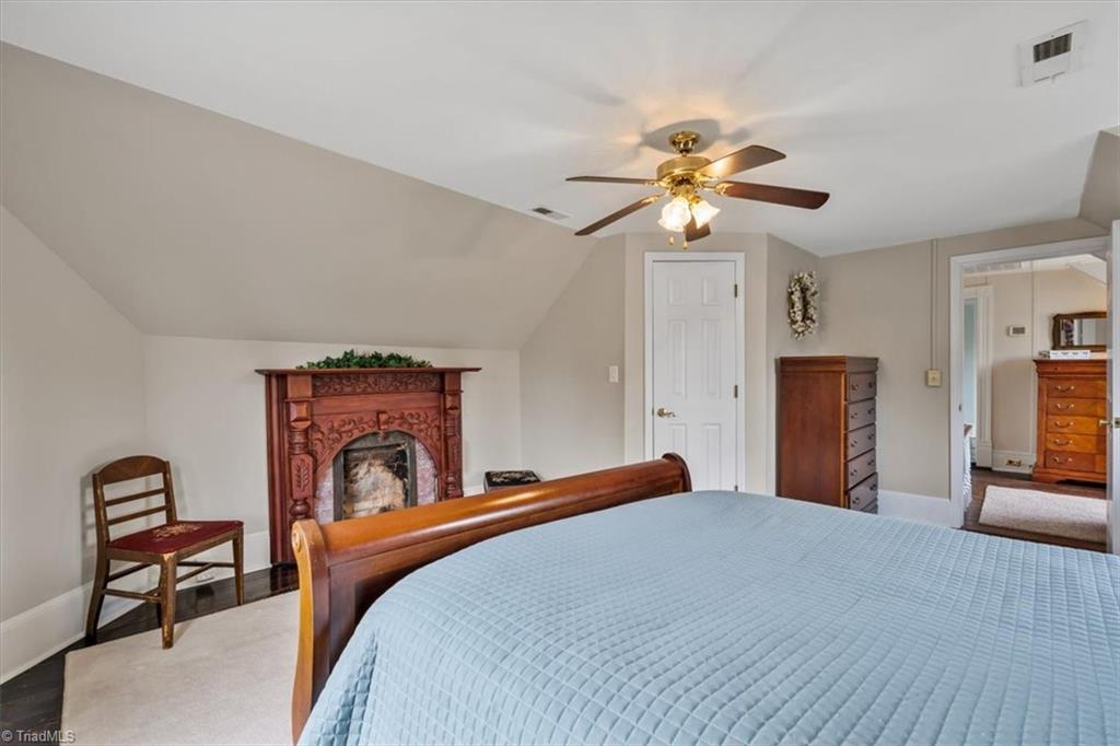 222 E Minneola Street, Gibsonville, North Carolina image 26
