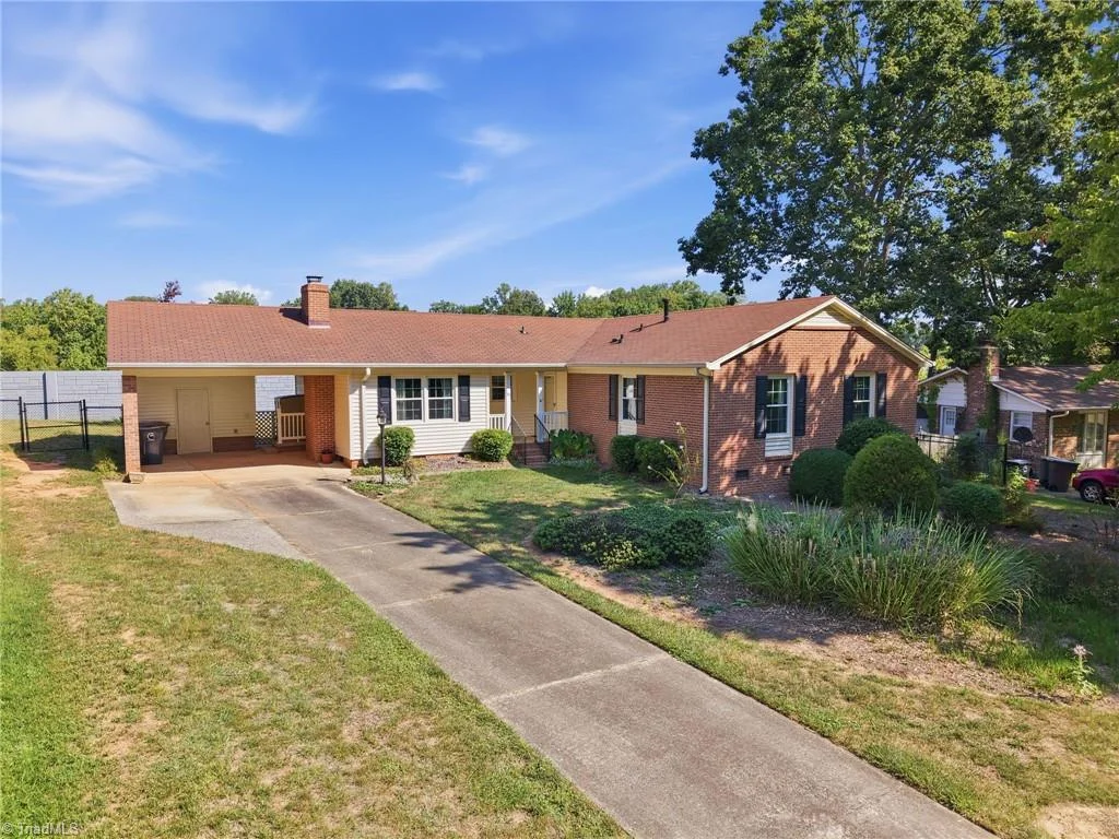 16 Saint Martin Place, Greensboro, NC, 27455