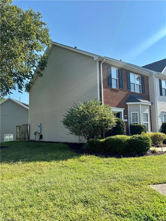 Photo of 1813 Olivers Crossing Circle, Winston-Salem, NC 27127 (MLS # 1234644)