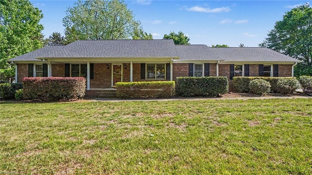 Photo of 4526 Fence Drive, Greensboro, NC 27409 (MLS # 1218285)
