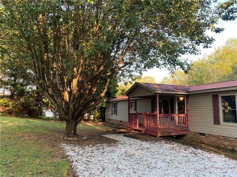 A home in Mount Airy