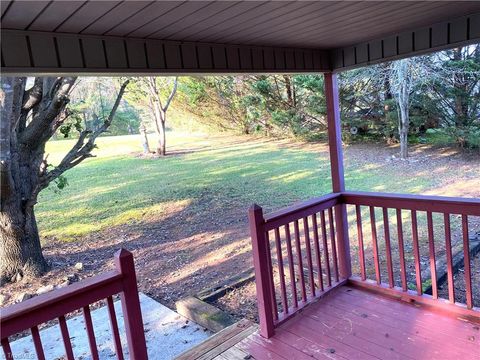 A home in Mount Airy