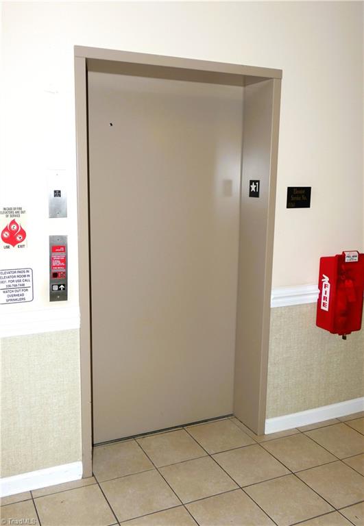 6941 Hanesbrook Circle