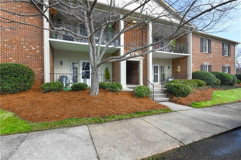 Photo of 4 Fountain Manor Drive #A, Greensboro, NC 27405 (MLS # 1209980)