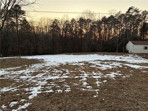 Vacant Land For Sale - 8265 Shallowford Road<br/> Forsyth County, Lewisville, NC 27023