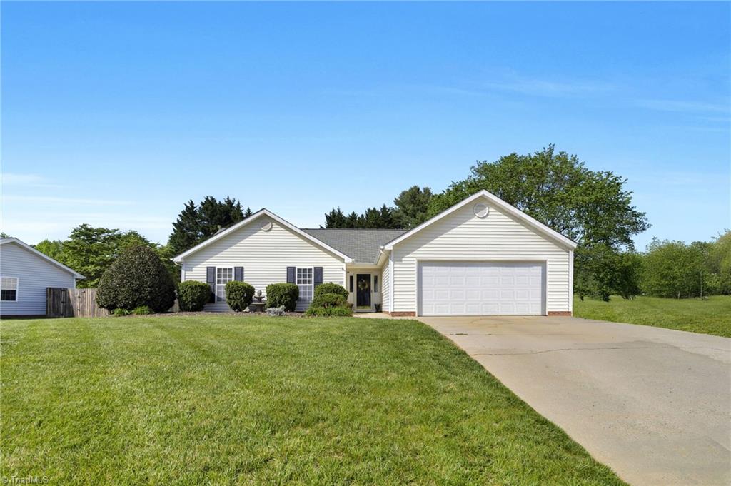 109 Stapleton Way, High Point, North Carolina image 1