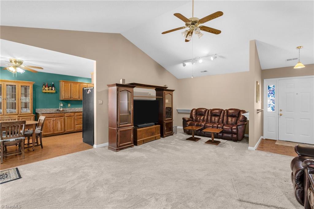 109 Stapleton Way, High Point, North Carolina image 4