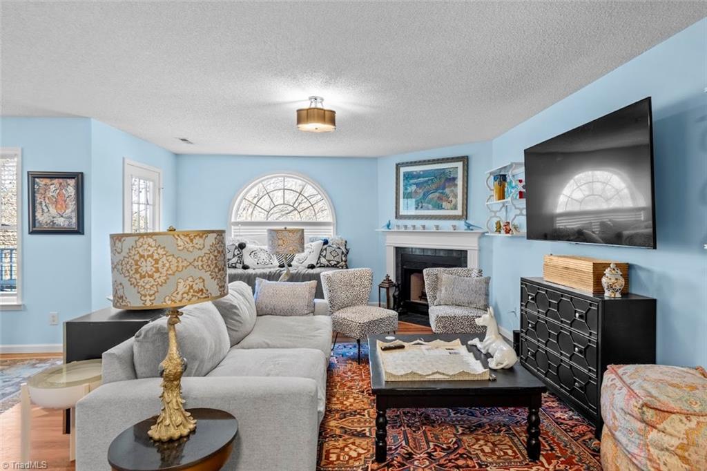 523 Scholastic Court