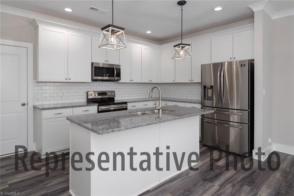 Photo 3 of 8 of 1415 Prospect Hill Street townhome