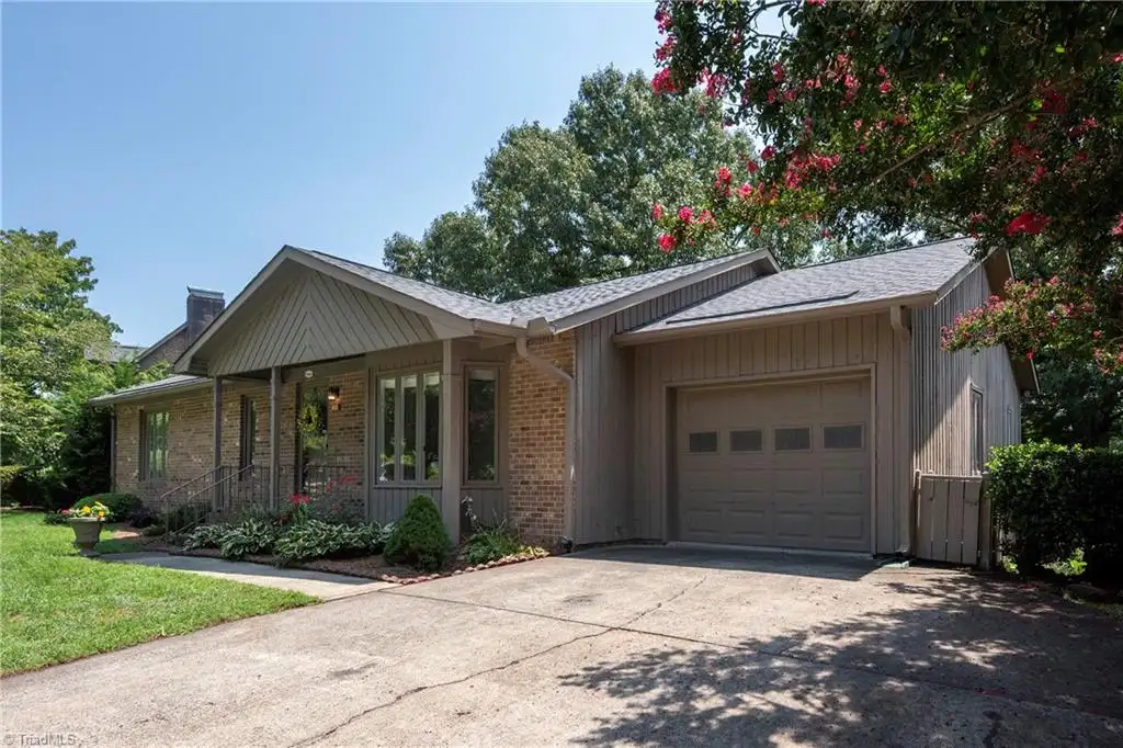 410 Ridgehaven Drive, Winston-salem, NC, 27104