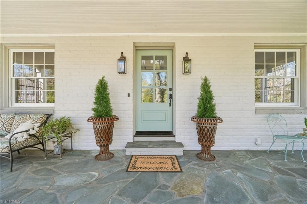 Photo of 907 Sunset Drive, High Point, NC 27262 (MLS # 1213188)