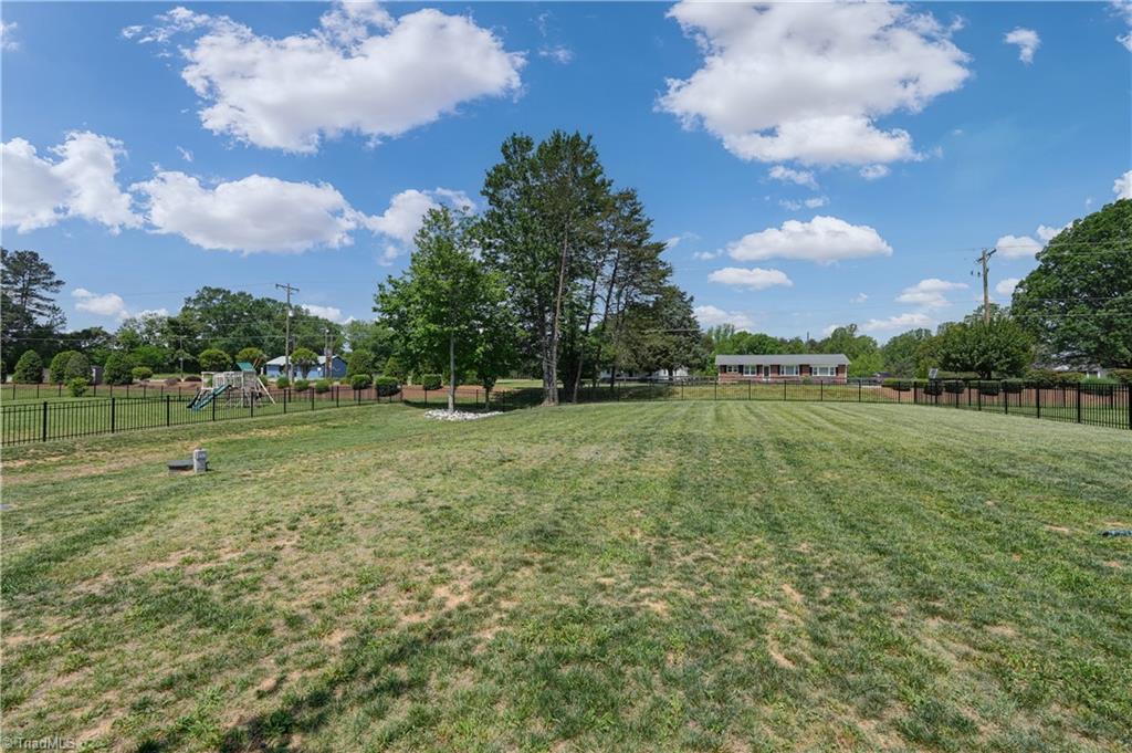 7405 Harkwood Court, Oak Ridge, North Carolina image 36