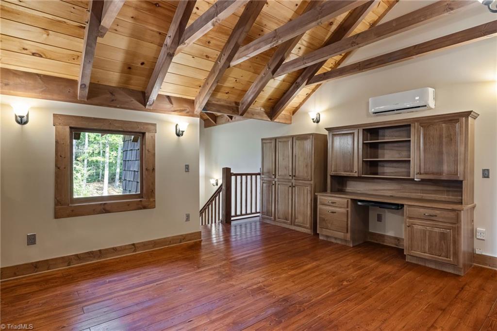 Lenoir, North Carolina, 28645, United States, ,4 BathroomsBathrooms,Residential,Active,1843857