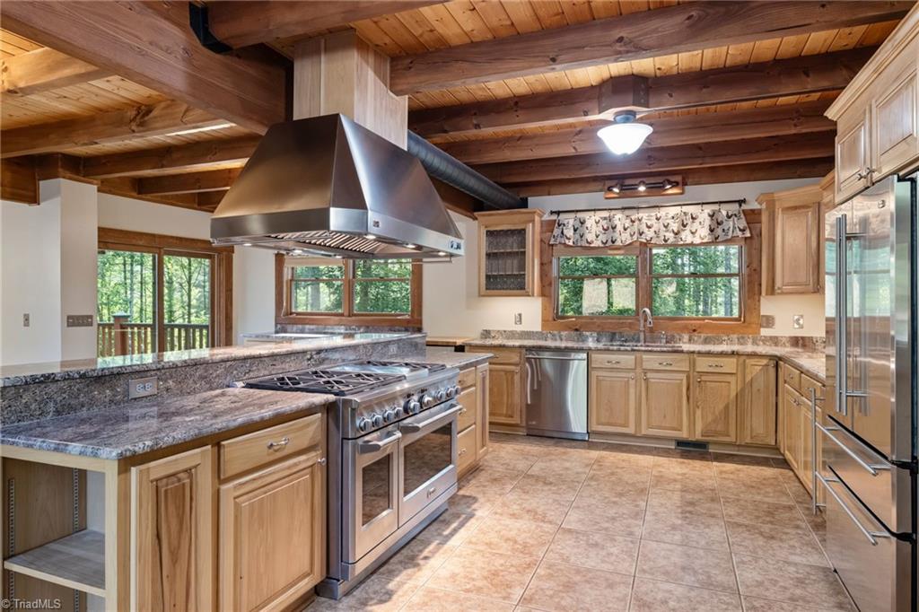 Lenoir, North Carolina, 28645, United States, ,4 BathroomsBathrooms,Residential,Active,1843857