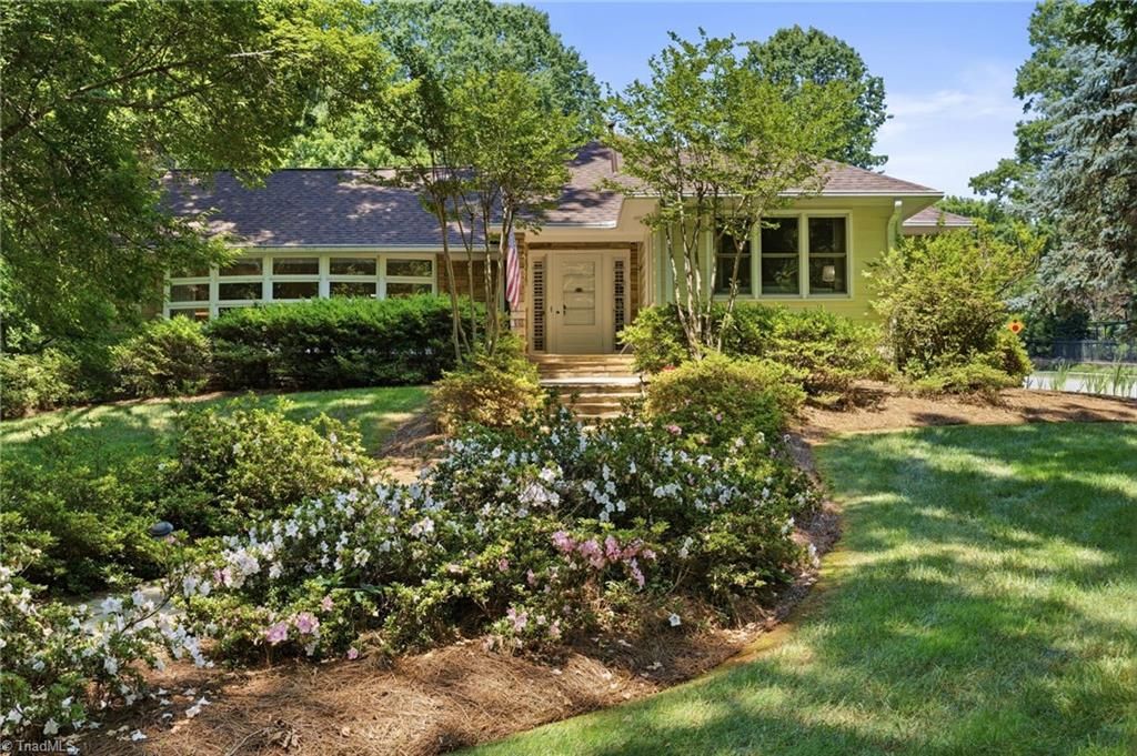 Photo of 2001 Georgia Avenue, Winston-Salem, NC 27104 (MLS # 1223349)