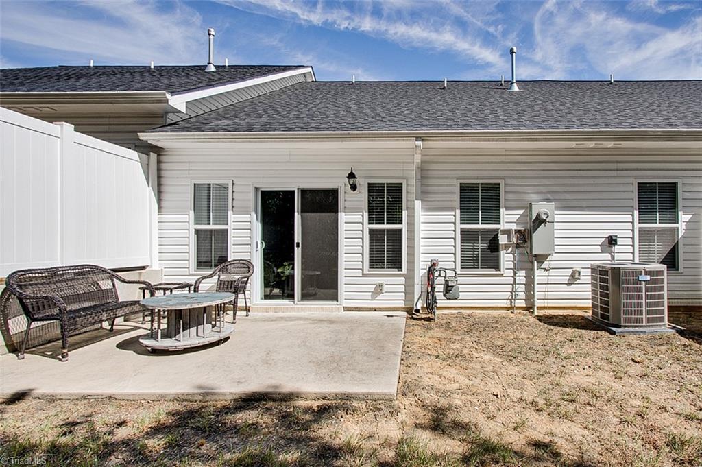 Jamestown, North Carolina 27282, United States, 3 Bedrooms Bedrooms, ,3 BathroomsBathrooms,Residential,Active,202581