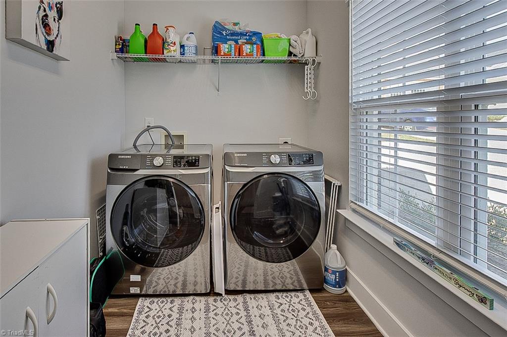 Jamestown, North Carolina 27282, United States, 3 Bedrooms Bedrooms, ,3 BathroomsBathrooms,Residential,Active,202581