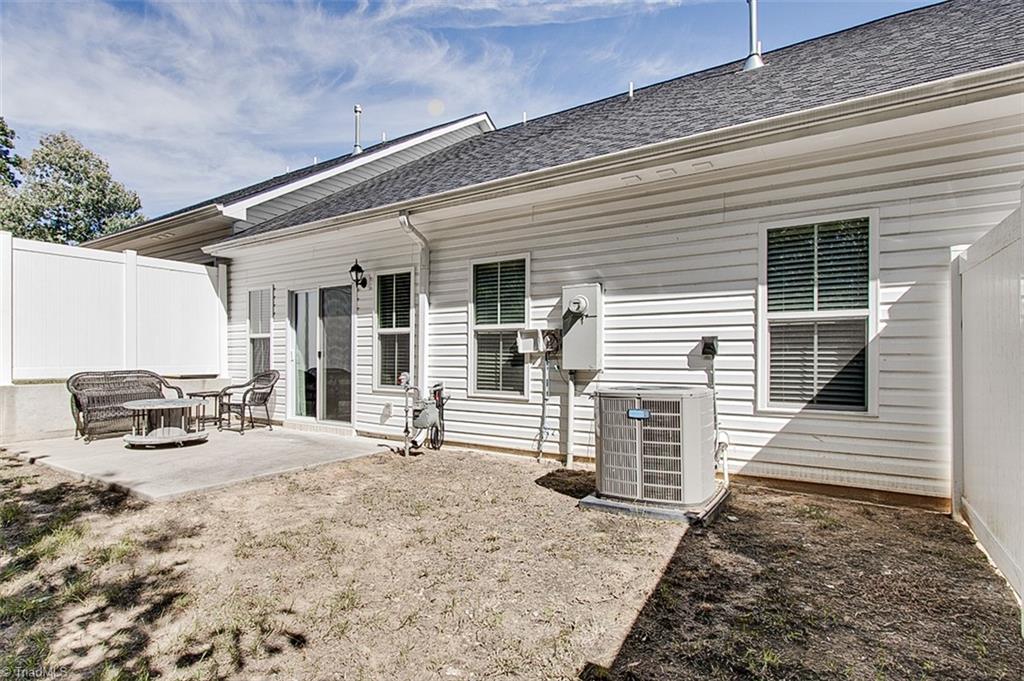 Jamestown, North Carolina 27282, United States, 3 Bedrooms Bedrooms, ,3 BathroomsBathrooms,Residential,Active,202581