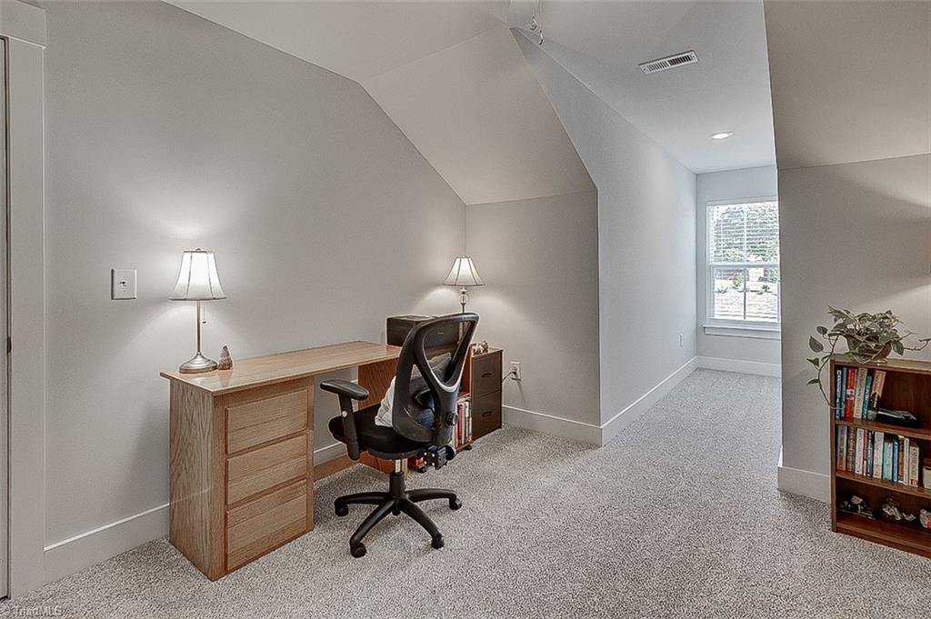 Jamestown, North Carolina 27282, United States, 3 Bedrooms Bedrooms, ,3 BathroomsBathrooms,Residential,Active,202581