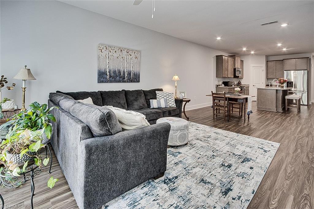 Jamestown, North Carolina 27282, United States, 3 Bedrooms Bedrooms, ,3 BathroomsBathrooms,Residential,Active,202581