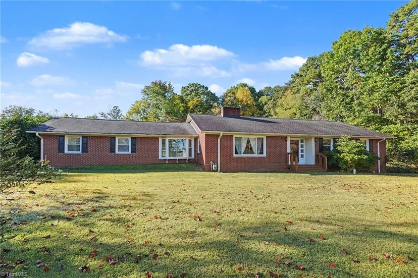 614 Burke Street, photo 1 of 33