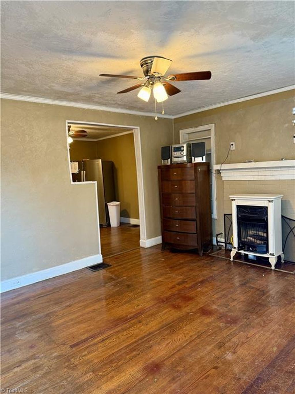 Photo of 413 Greenwood Drive, High Point, NC 27262 (MLS # 1203122)