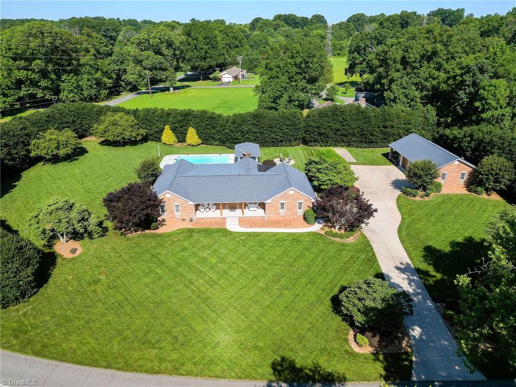 121 Fescue Drive