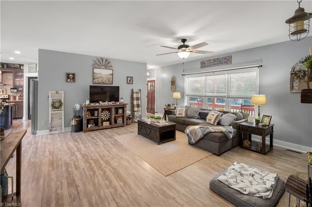 274 Echo Hollar Road, photo 5 of 29