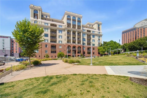 Condo For Sale - 1 Park Vista Lane #350<br/> Winston-Salem, NC 27101