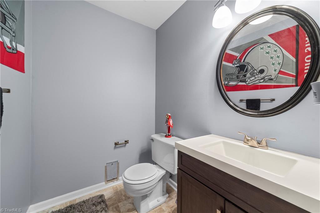 Clemmons, North Carolina 27012, United States, 3 Bedrooms Bedrooms, ,3 BathroomsBathrooms,Residential,Pending,212081