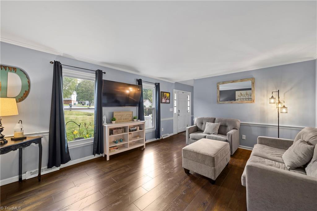 Clemmons, North Carolina 27012, United States, 3 Bedrooms Bedrooms, ,3 BathroomsBathrooms,Residential,Pending,212081