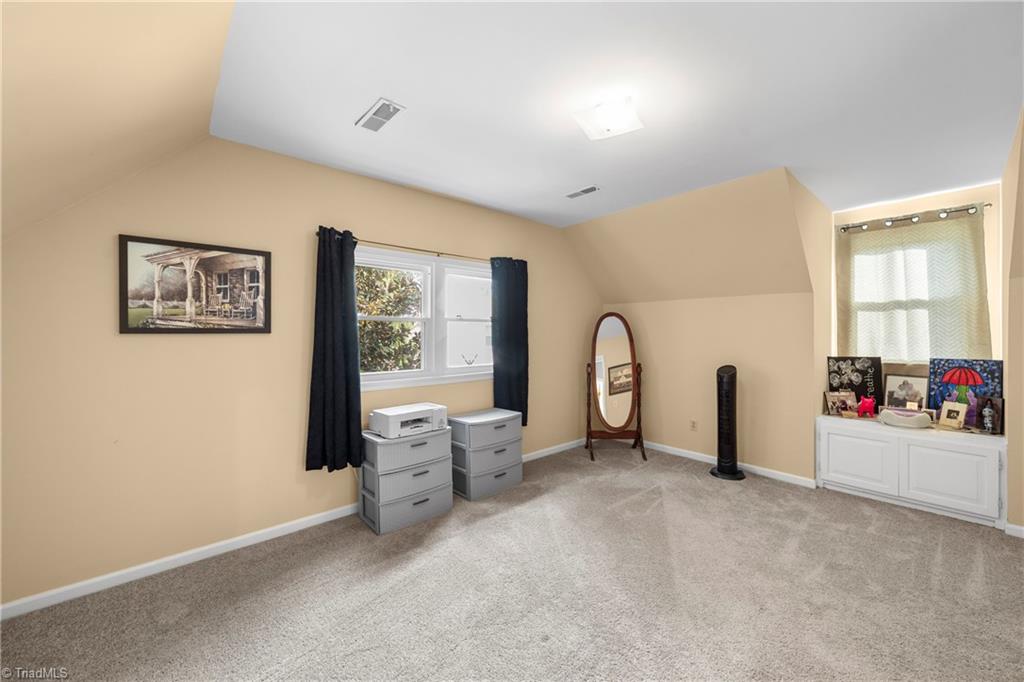 Clemmons, North Carolina 27012, United States, 3 Bedrooms Bedrooms, ,3 BathroomsBathrooms,Residential,Pending,212081