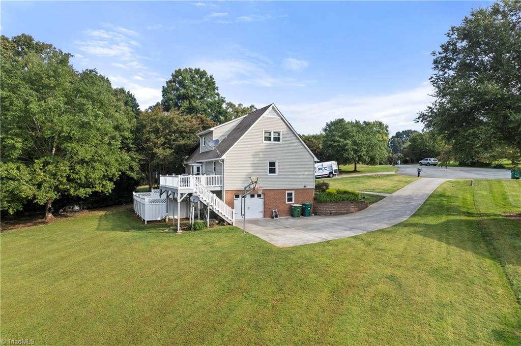 Clemmons, North Carolina 27012, United States, 3 Bedrooms Bedrooms, ,3 BathroomsBathrooms,Residential,Pending,212081