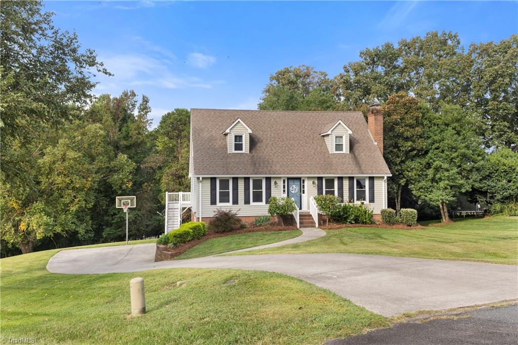 Clemmons, North Carolina 27012, United States, 3 Bedrooms Bedrooms, ,3 BathroomsBathrooms,Residential,Pending,212081