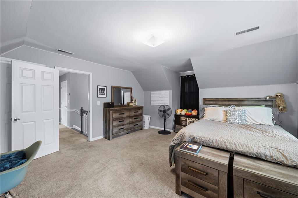 Clemmons, North Carolina 27012, United States, 3 Bedrooms Bedrooms, ,3 BathroomsBathrooms,Residential,Pending,212081