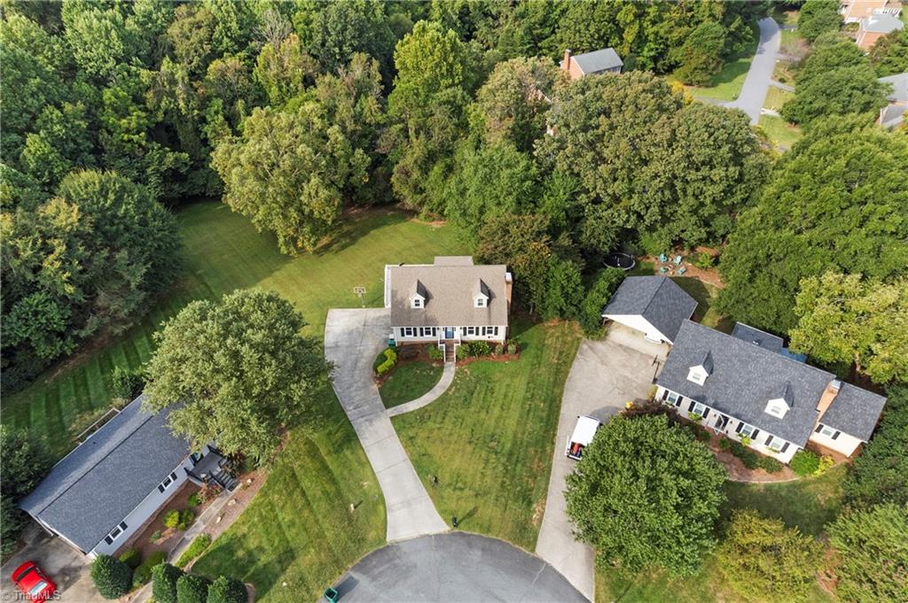 Clemmons, North Carolina 27012, United States, 3 Bedrooms Bedrooms, ,3 BathroomsBathrooms,Residential,Pending,212081