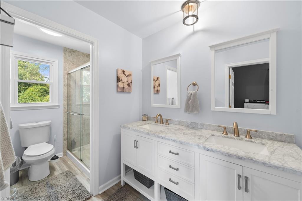 Clemmons, North Carolina 27012, United States, 3 Bedrooms Bedrooms, ,3 BathroomsBathrooms,Residential,Pending,212081