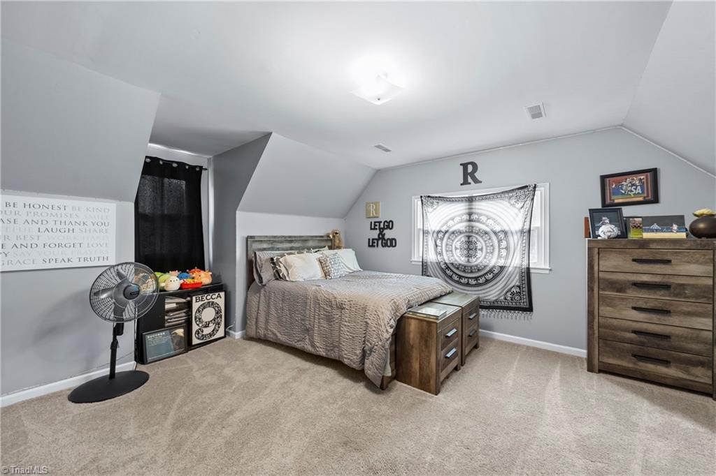 Clemmons, North Carolina 27012, United States, 3 Bedrooms Bedrooms, ,3 BathroomsBathrooms,Residential,Pending,212081