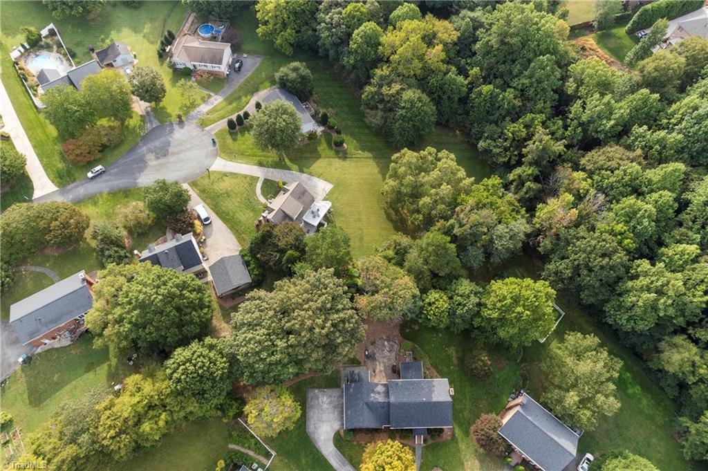 Clemmons, North Carolina 27012, United States, 3 Bedrooms Bedrooms, ,3 BathroomsBathrooms,Residential,Pending,212081