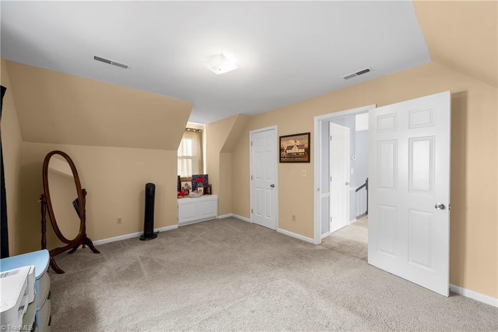 Clemmons, North Carolina 27012, United States, 3 Bedrooms Bedrooms, ,3 BathroomsBathrooms,Residential,Pending,212081