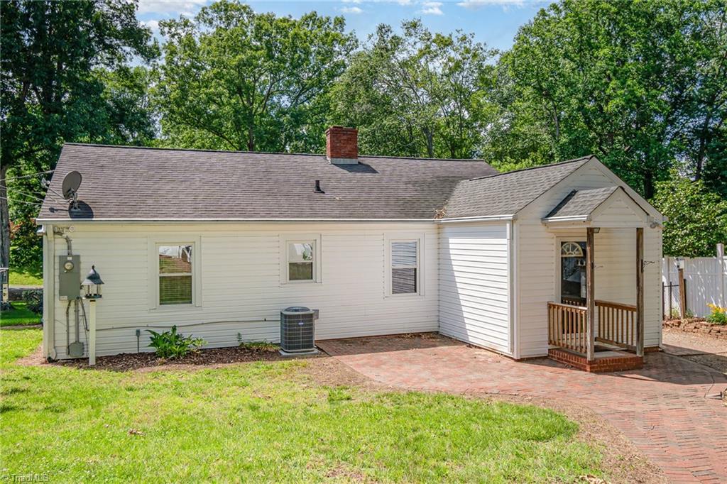 208 Rockspring Drive, Thomasville, North Carolina image 24
