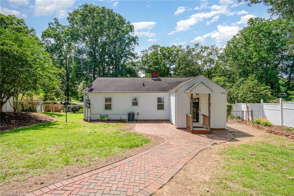 208 Rockspring Drive, Thomasville, North Carolina image 25