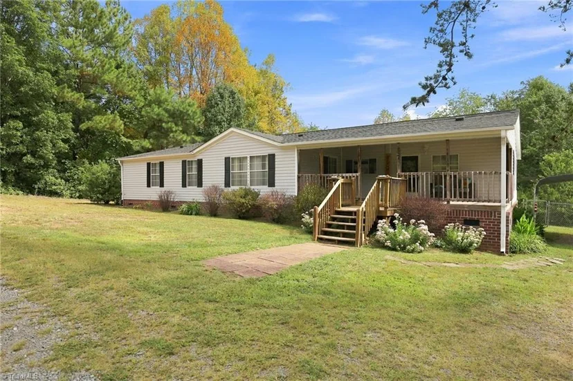 1150 Nature Lane, photo 1 of 42