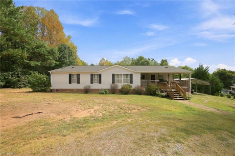 Mobile Home For Sale - 1150 Nature Lane<br/> Walnut Cove, NC 27052