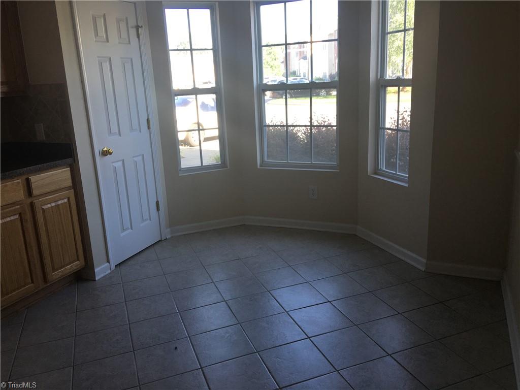 Photo 4 of 9 of 1604 Olivers Crossing Circle townhome
