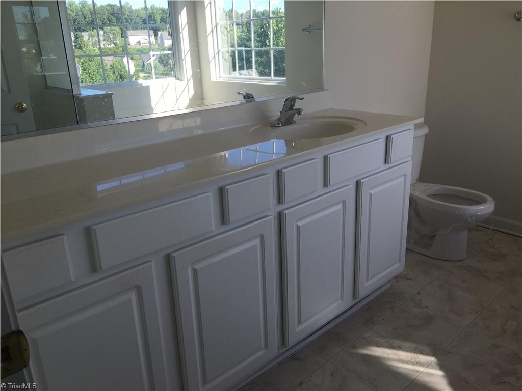 Photo 9 of 9 of 1604 Olivers Crossing Circle townhome