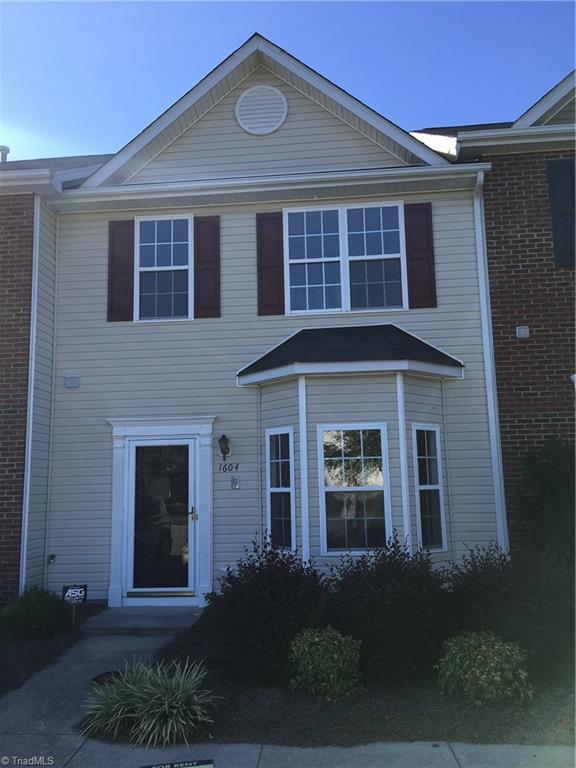 Photo 1 of 9 of 1604 Olivers Crossing Circle townhome